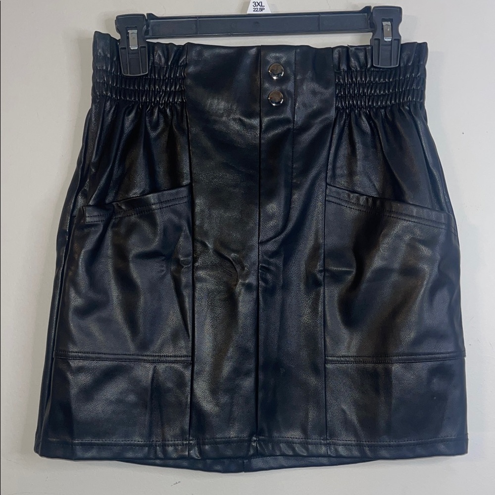 Blashe Black Faux Leather Mini Skirt Medium EUC #334